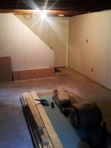 Pregnant Michelle Shares Her Secrets for Buying Second Hand Image